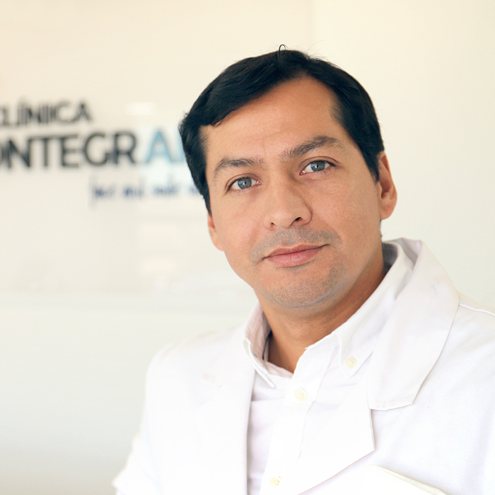 Dr. Carlos Perez Navarro